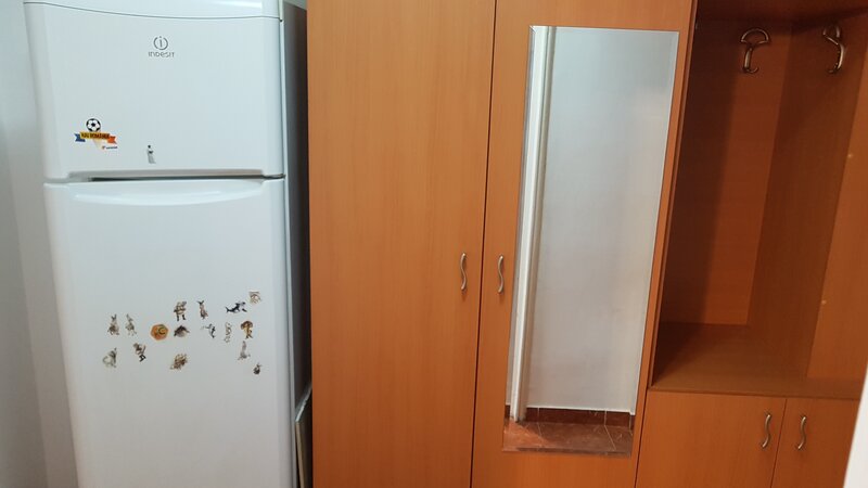 Drumul Taberei, metrou R.Doamnei, bloc reabilitat, et.5, 2 lifturi, mobilat